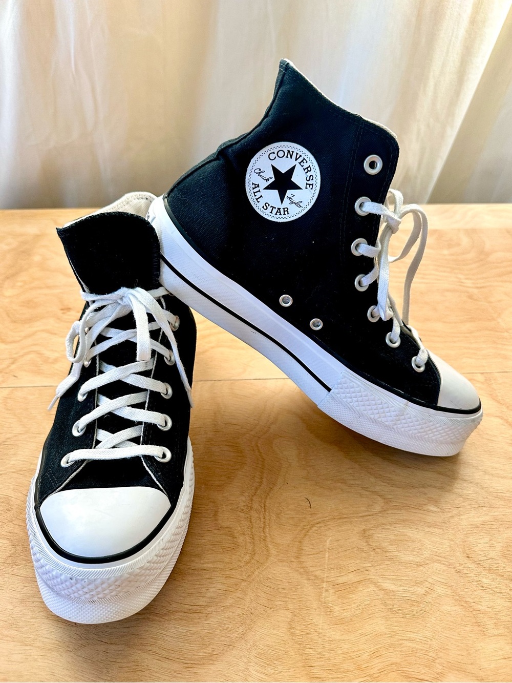 Converse Chuck Taylor All Star Lift Platform High Tops Women’s 9 Black 560845F